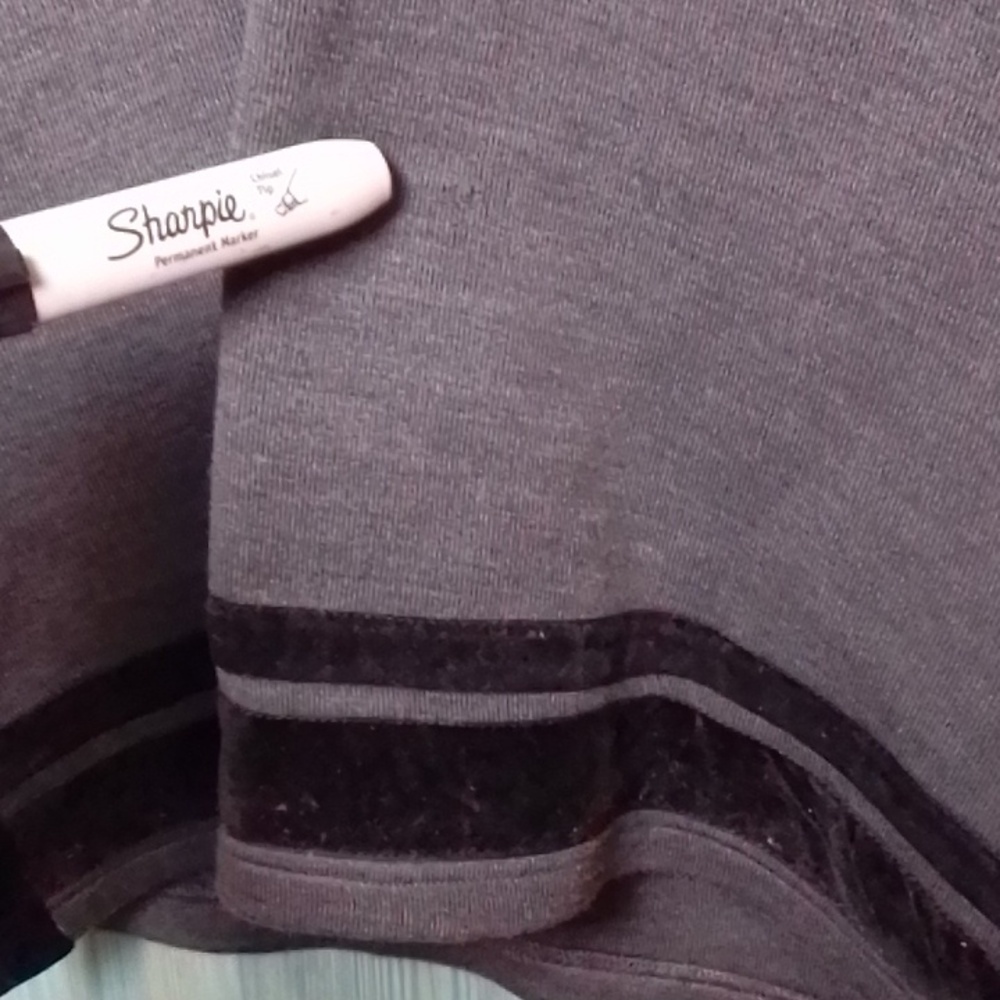 Soft Surroundings Heavy Weight Long Sleeve V Neck Gray With Black Velvet Trim Lg - Picture 7 of 10